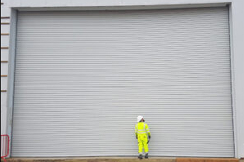 Huge shutter door